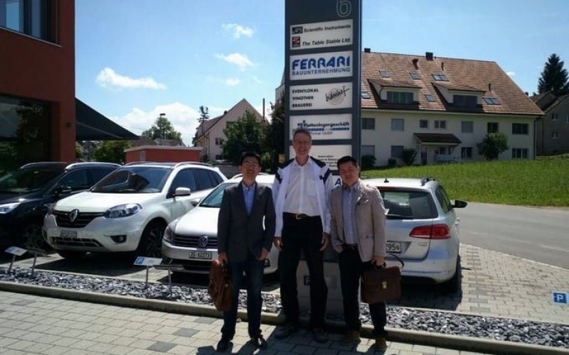 優(yōu)尼康負責(zé)人應(yīng)邀赴瑞士會晤Table Stable 公司CEO